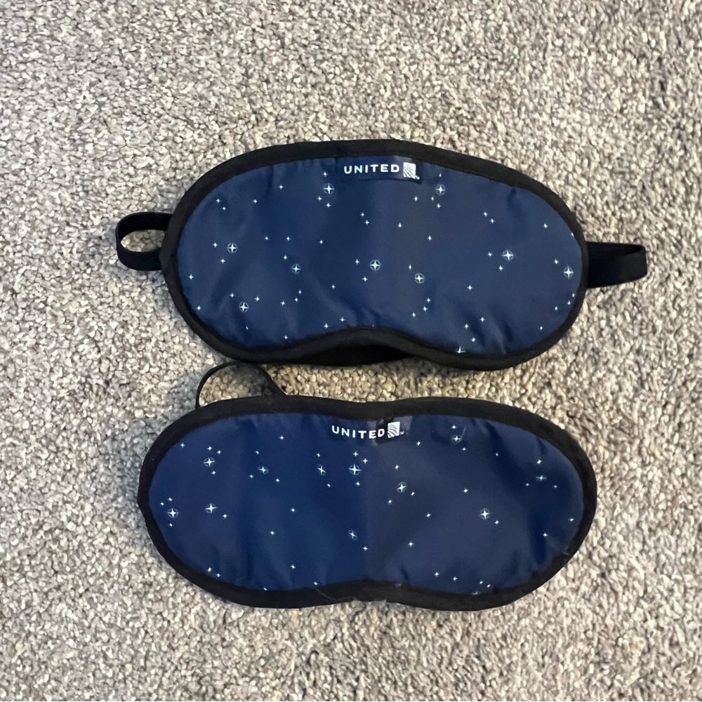 United Airlines Blue Star Wars Series Sleep Mask Set (2)